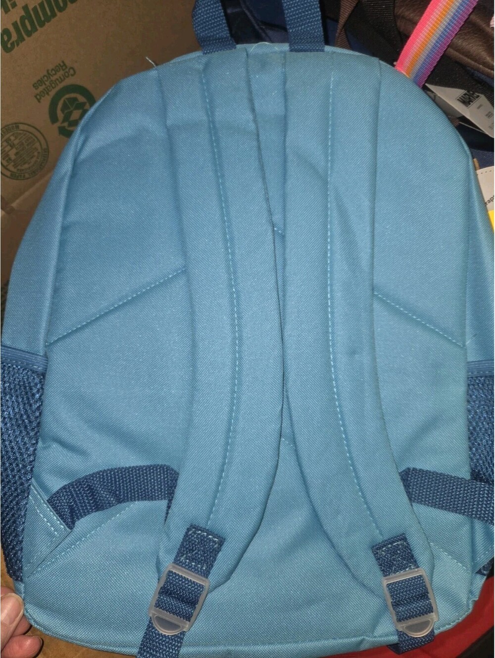 Frozen backpack - Picture 2 of 2
